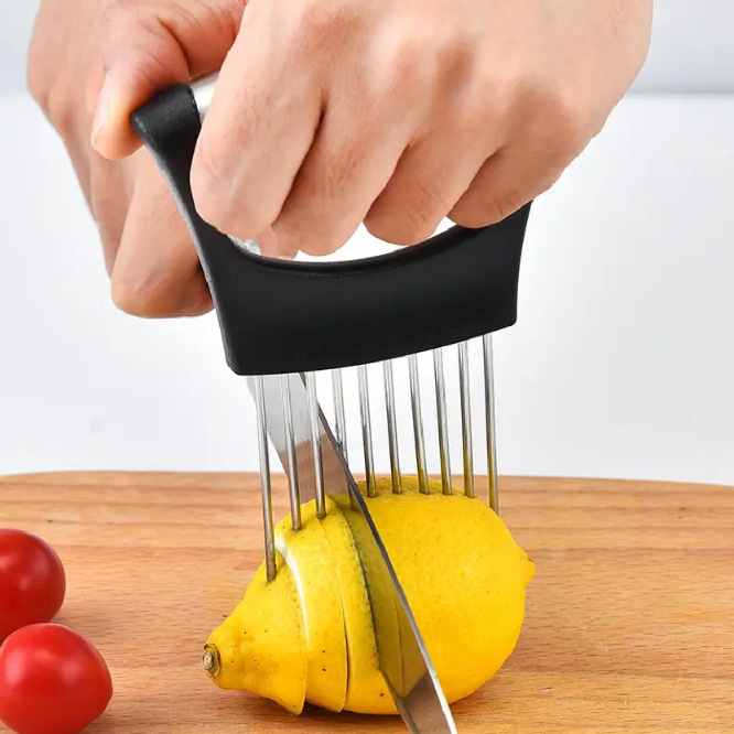 Onion Holder Slicer - Paslanmaz Çelik Soğan Kesici Tutucu Gıda